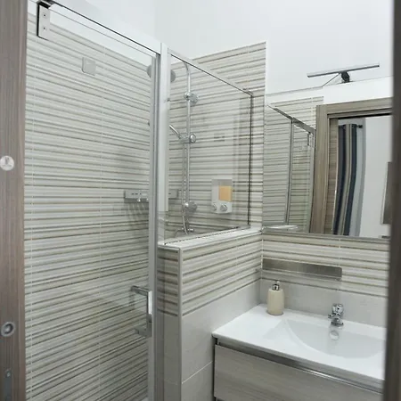 In Center Apartaments Salerno Exterior photo
